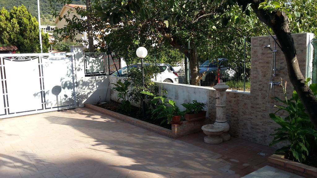 L'Albero Di Limoni Sul Mare Di Pizzo Villa Kültér fotó